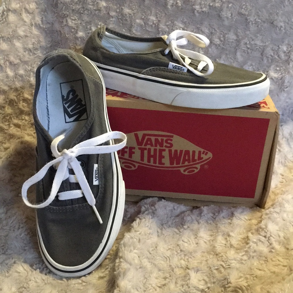 Low top grey vans